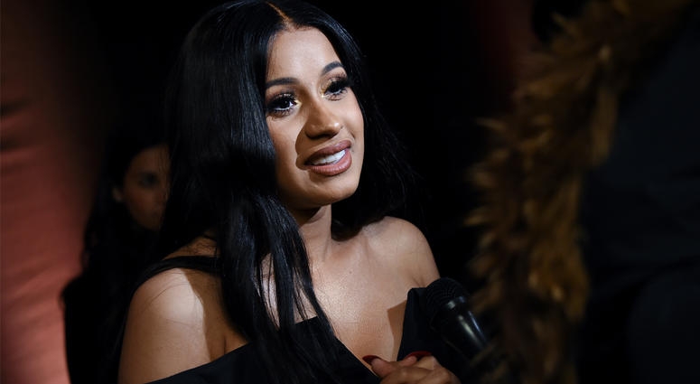  Cardi B wants at least $300,000 for gig 
