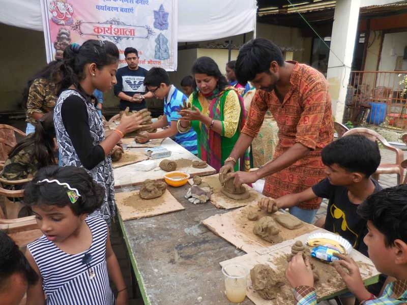 “Aao Mitti ke Ganesh Banayein, Paryavaran Bachayein” workshop held