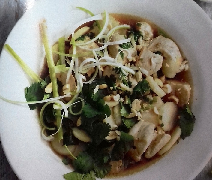 Thai chicken with water chestnuts