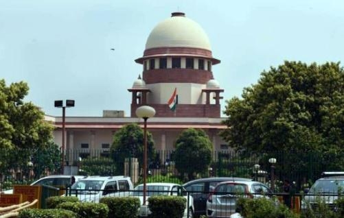 इस्माइल फ़ारूक़ी केस में सुप्रीम कोर्ट का फ़ैसला, “मस्जिद में नमाज़ पढ़ना नहीं है इस्लाम का हिस्सा”