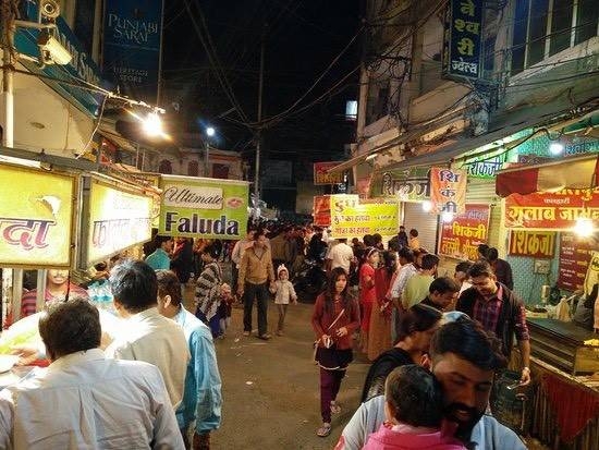 Disposables banned in Indore’s Sarafa eateries 