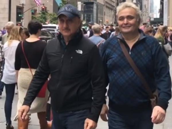Rishi Kapoor makes appearance for the first time in New York after rumors of cancer