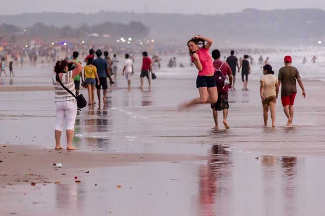 Indians are No. 1 in holiday planning, but without signing off their phone   