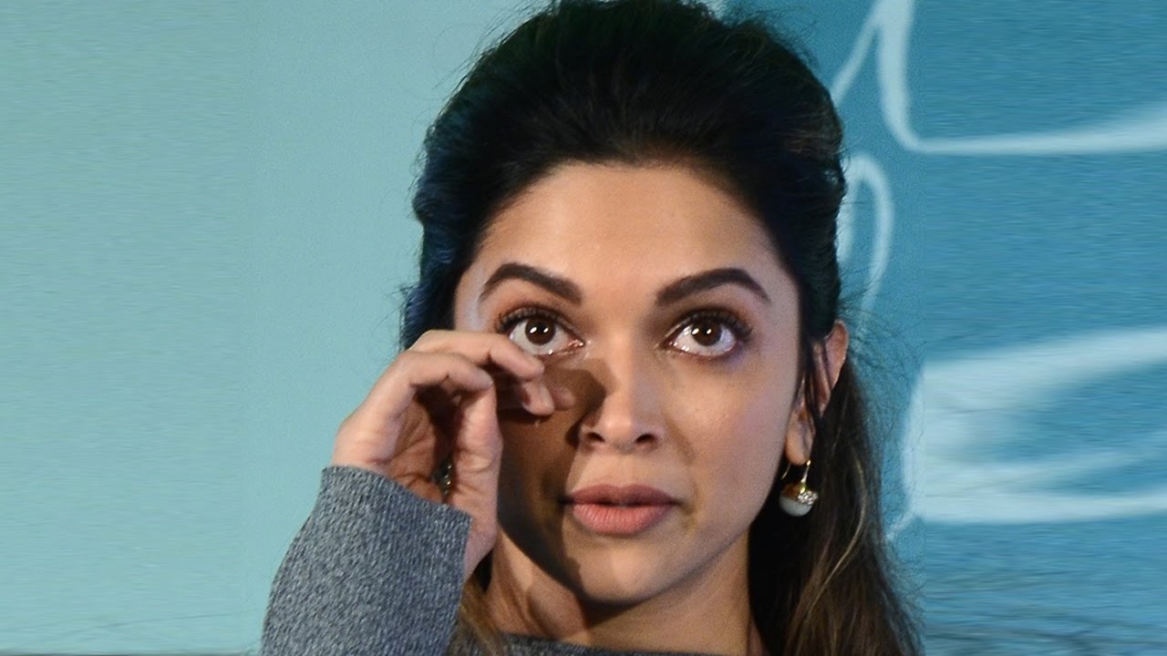 Deepika shares her experiences during Depression with teary eyes