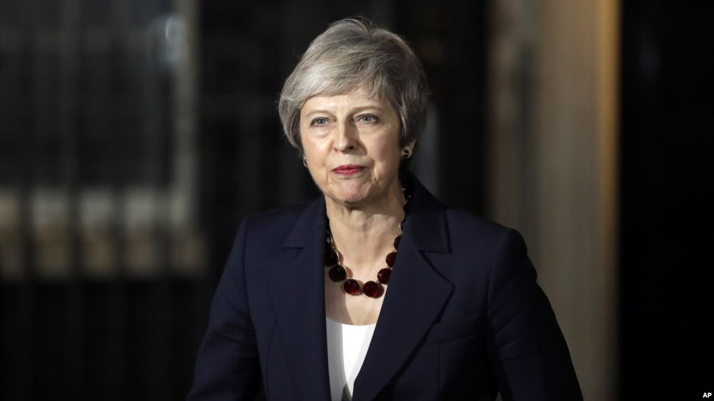  May gets approval from cabinet on Brexit draft deal 