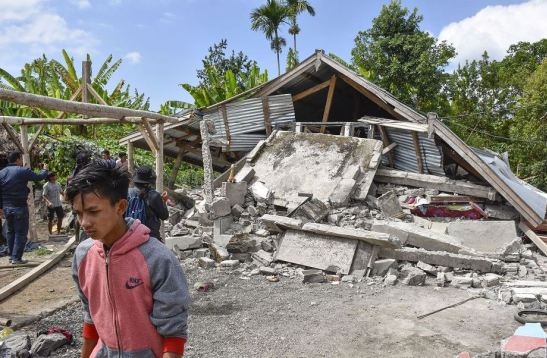  7 killed as quakes, landslides hit Indonesia 