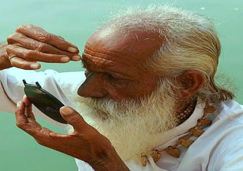 जानिए राशि के अनुसार कौन सा तिलक रहेगा शुभ?