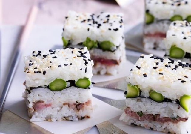 Sushi squares with smoked salmon