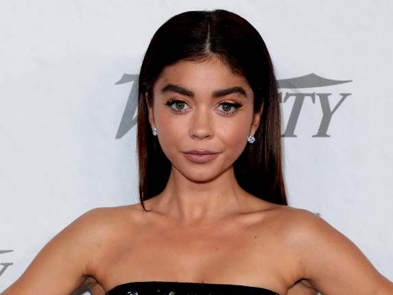  Sarah Hyland takes social media break 