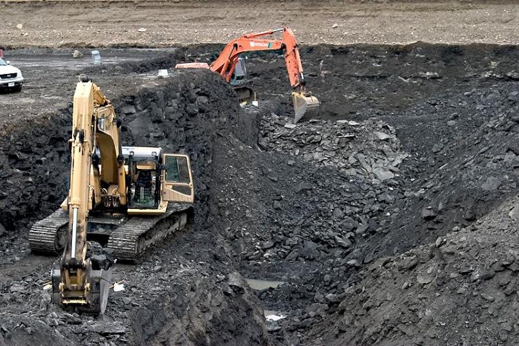  India, China's coal consumption rise, global emissions may hit record high 