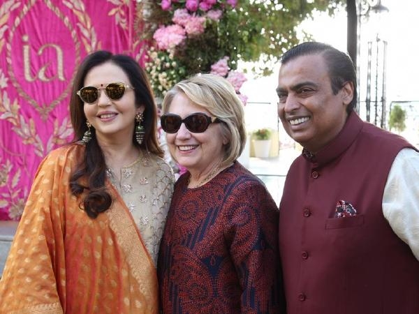 Galaxy of celebrities at Mukesh Ambani and Nita Ambani's daughter Isha wedding