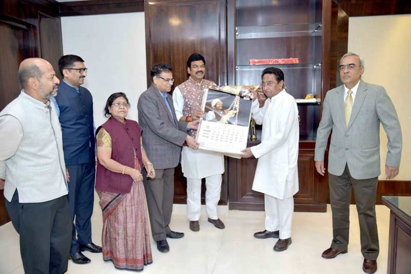 CM Kamal Nath releases Government Calendar 2019