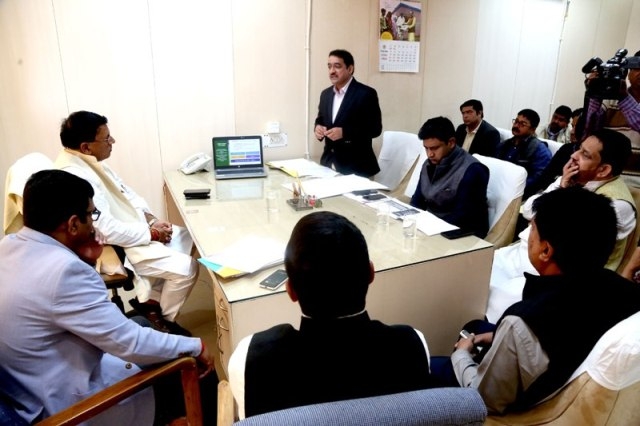 Complete all works of Smart City including Smart Road soon