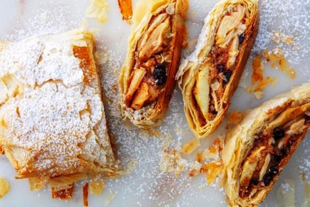 Apple strudel