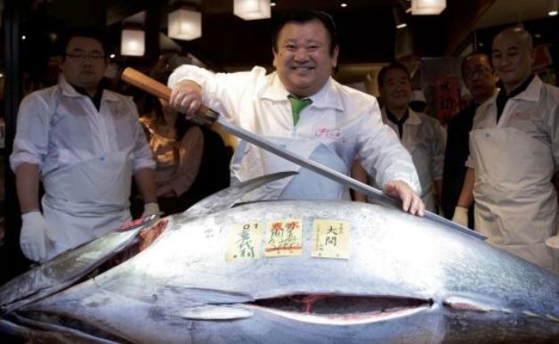  Japan sushi tycoon pays record $3.1m for endangered bluefin tuna 
