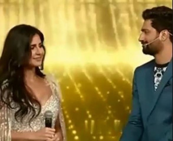 Vicky Kaushal proposing Katrina Kaif for marriage ?