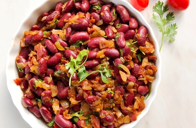 Red bean and tomato curry