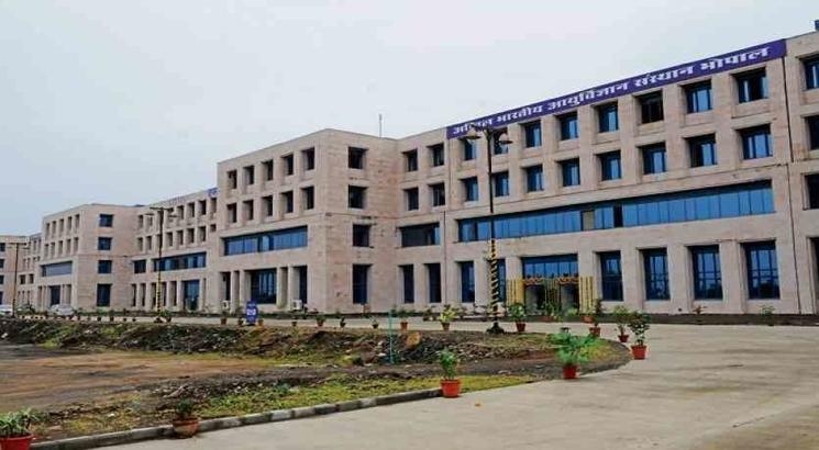 Does MP lack high-quality education institutes?