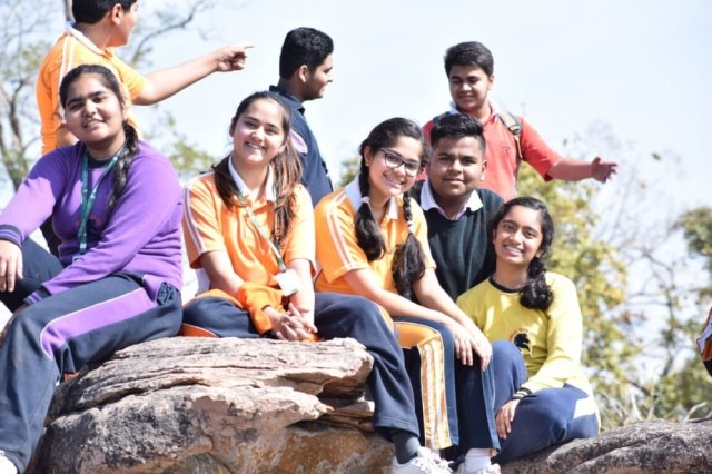 DPS children tour Kathotia jungle camp