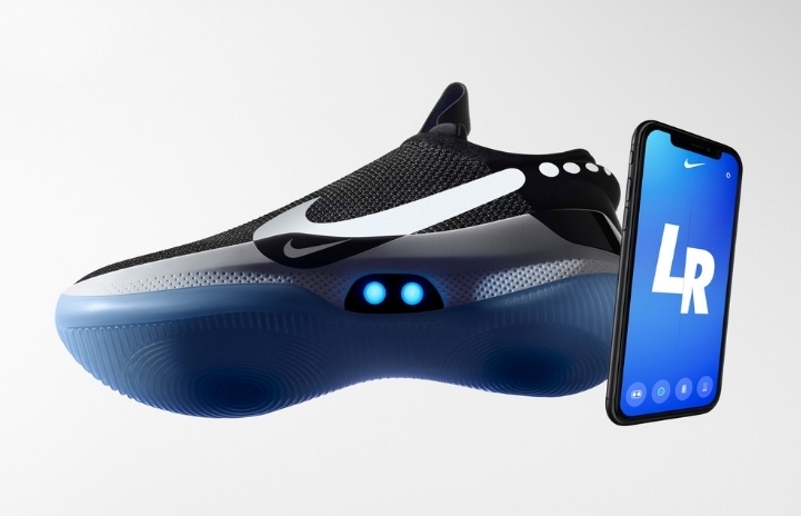 Nike launches smartphone controlled shoes