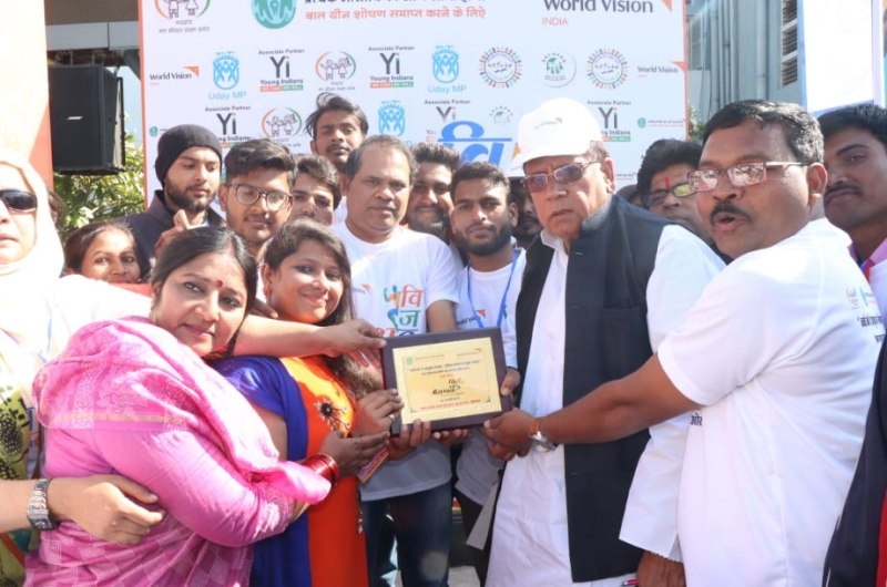 PR Minister Sharma cheers up Marathon participants