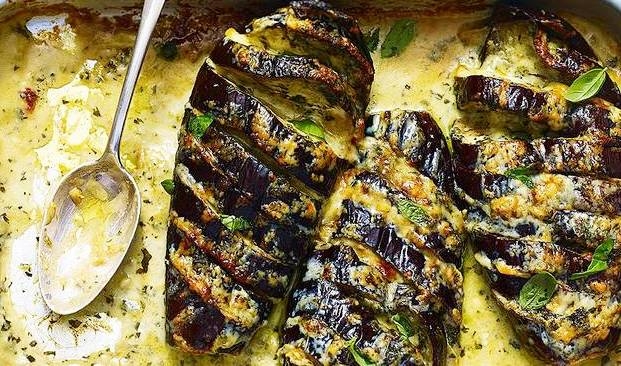 Cheese-topped baked aubergines