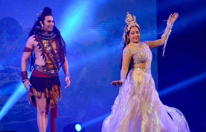  Hema Malini and Sandip Soparrkar in 'Ganga' Musical at Pravasi Bharatiya Divas