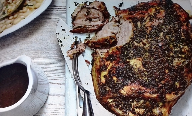 Shoulder of lamb with garlic and herbs