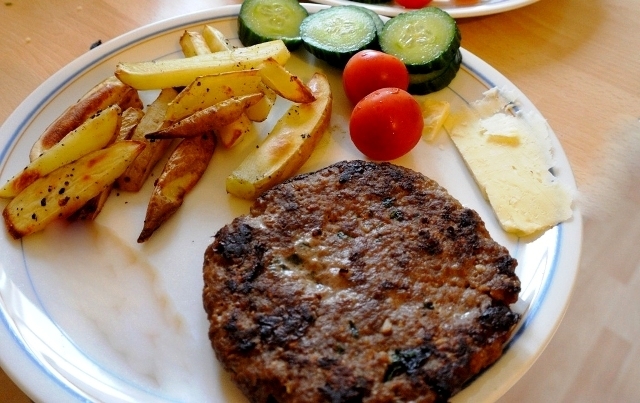 Thai beef burghers