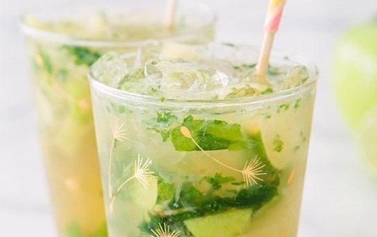 Apple soaked mojito 