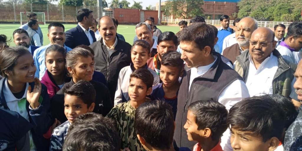 Min of sports Jitu Patwari visits sports activities in Gwalior, Interacts players about sports facilities 