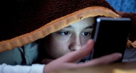  Know the negative effects of the excess using of smartphone?