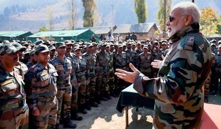 आतंकियों के ख़िलाफ़ ‘कामयाब’ हो रही मोदी सरकार की नीति