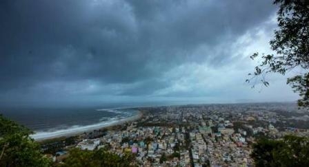 जानिए कैसे होता है तूफ़ानों का नामकरण?