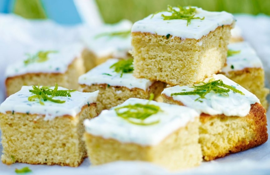 Iced lime traybake