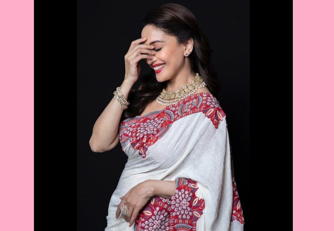 #Happy Birthday Madhuri Dixit, look how Bollywood greet Dhak-Dhak girl 