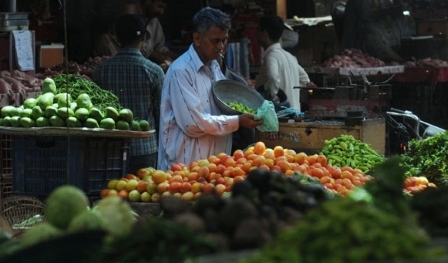 Poor people of Pakistan facing the inflation 