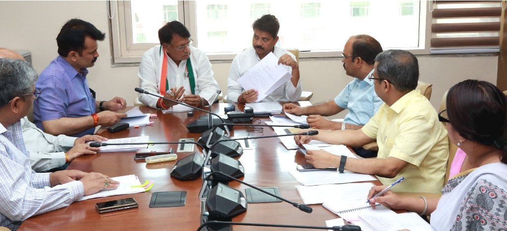 Take quick action to bring back criminal cases to public interest: Bala Bachhan