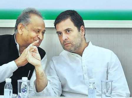 रणनीति के तहत अशोक गहलोत के रूप में चल सकते हैं राहुल गांधी नया ‘दांव’!
