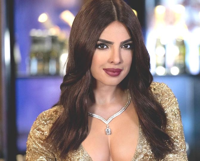 Priyanka golden Glam reaches Madame Tussauds London