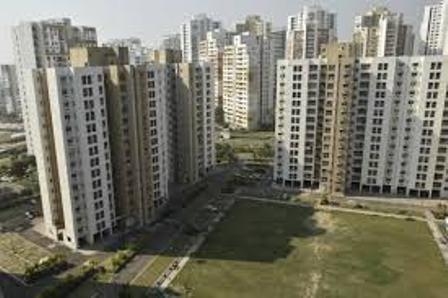 मंदी की मार झेल रहे रियल एस्टेट सेक्टर को बजट से काफ़ी ‘आशाएं’