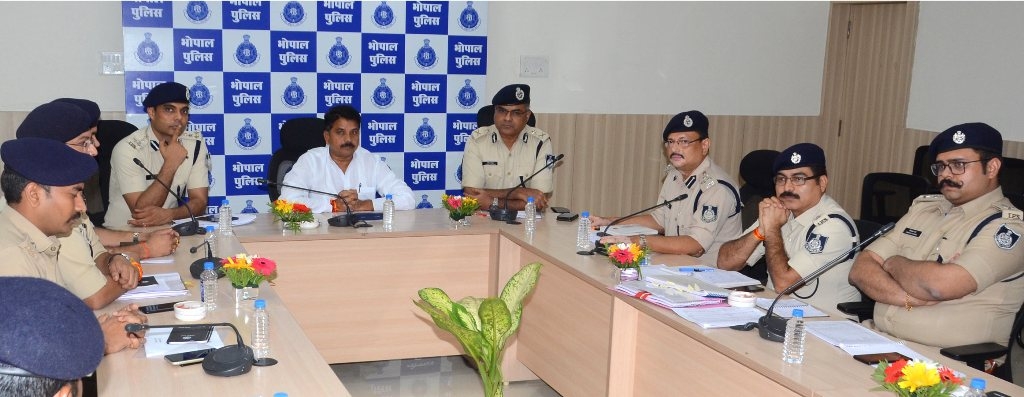 Ensure strict action against criminals, establish faith with citizens: Bala Bachchan
