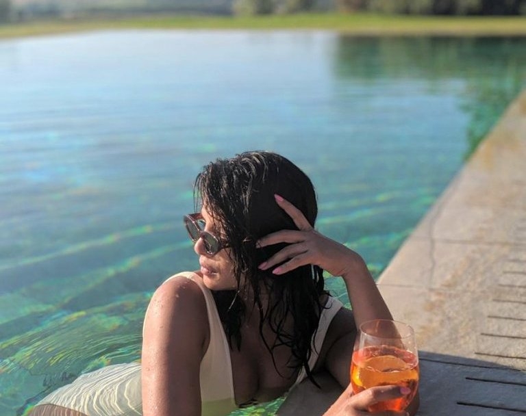Priyanka sets web on fire in white bikni, credits Nick 