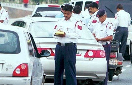 ​गाड़ी के दस्तावेज़ दिखाने 15 दिनों का समय देता है नया मोटर व्हीकल एक्ट