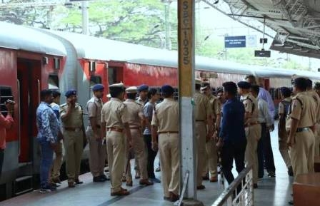 रेलवे स्टेशन पर अपराधियों की पहचान करेगी अब ‘तीसरी आंख’