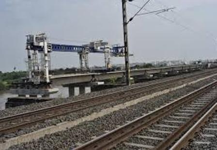 रेलवे के ‘मेगा प्रोजेक्ट’ से जल्द ख़त्म होगी ट्रेनों में वेटिंग लिस्ट