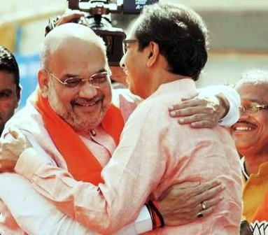 जानिए आख़िर क्यों भाजपा-शिवसेना मजबूर हैं साथ आने?