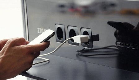 'Juice jacking' becomes a new weapon of hackers for breaching mobile phone data 