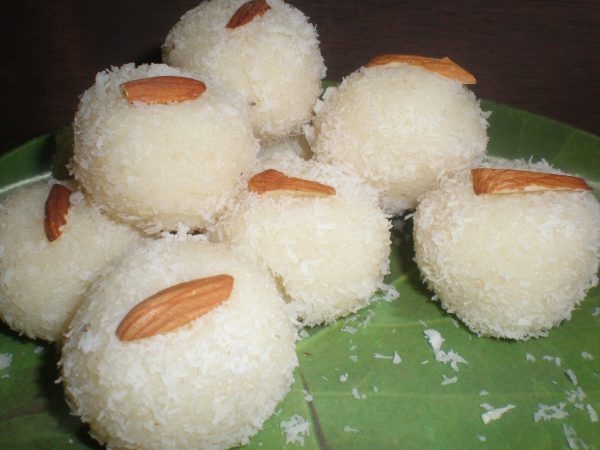 Coconut Laddu