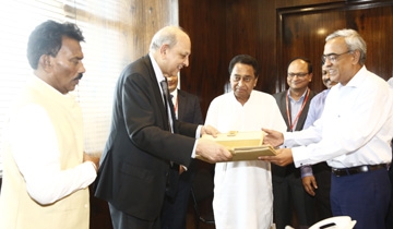 CM Kamal Nath for robust monitoring mechanism for quality health services